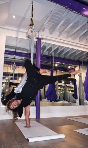 how many calories aerial yoga burn